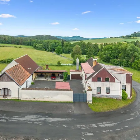 شقة Happy By Interhome Hradesice