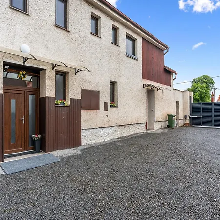 شقة Happy By Interhome Hradesice